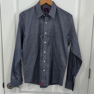 Untuckit Shirt Mens Medium Slim Fit Long Sleeve Lightweight blue  Chambray EUC